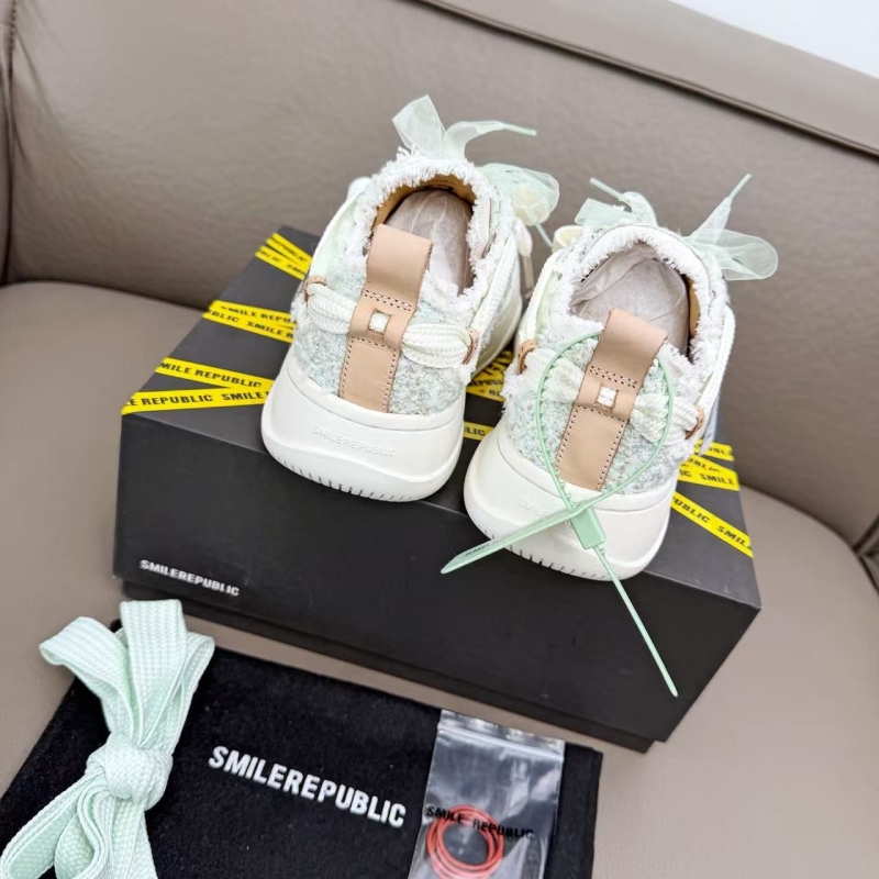 Smilerepublic Canvas Shoes